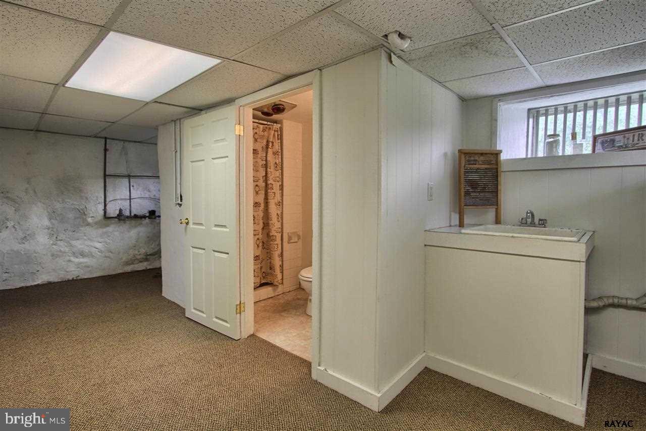 1248 Ridgewood Road York, PA 17406 - Photo 34 of 35 Gallery Image 34