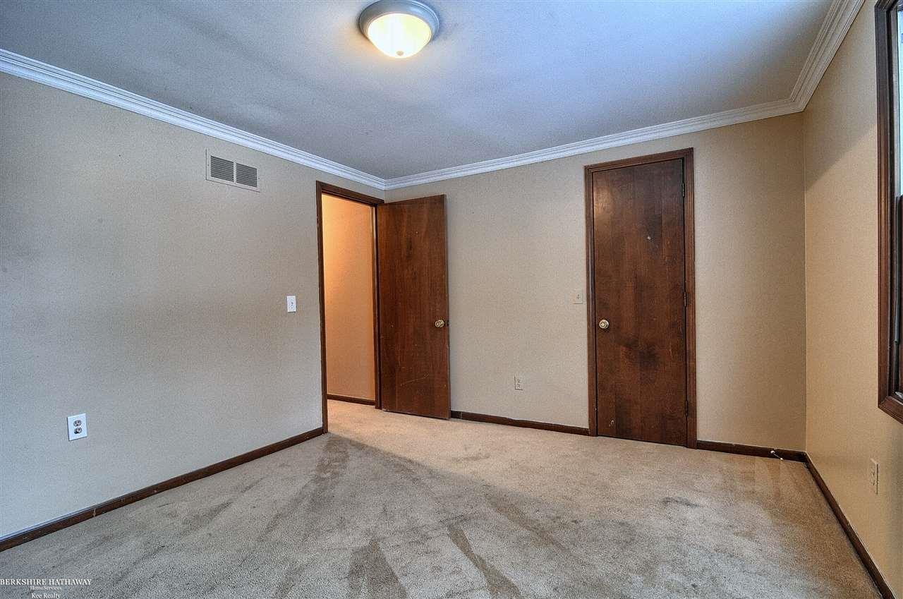 1935 Marcastle Court Rochester Hills, MI 48309 - Photo 12 of 33