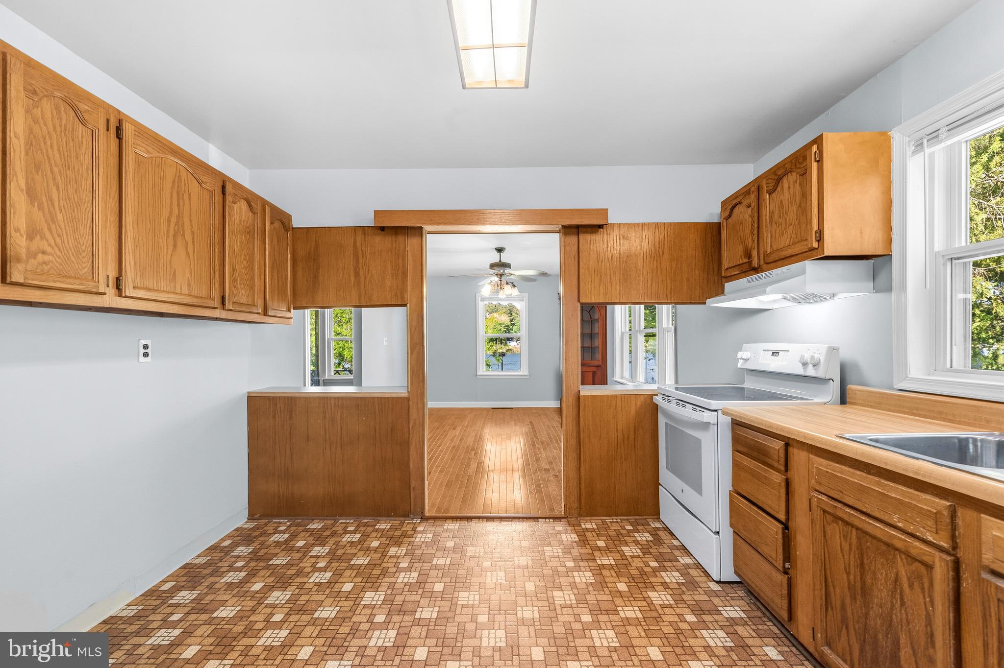 38040 Beach Road Coltons Point, MD 20626 - Photo 15 of 60 Kitchen