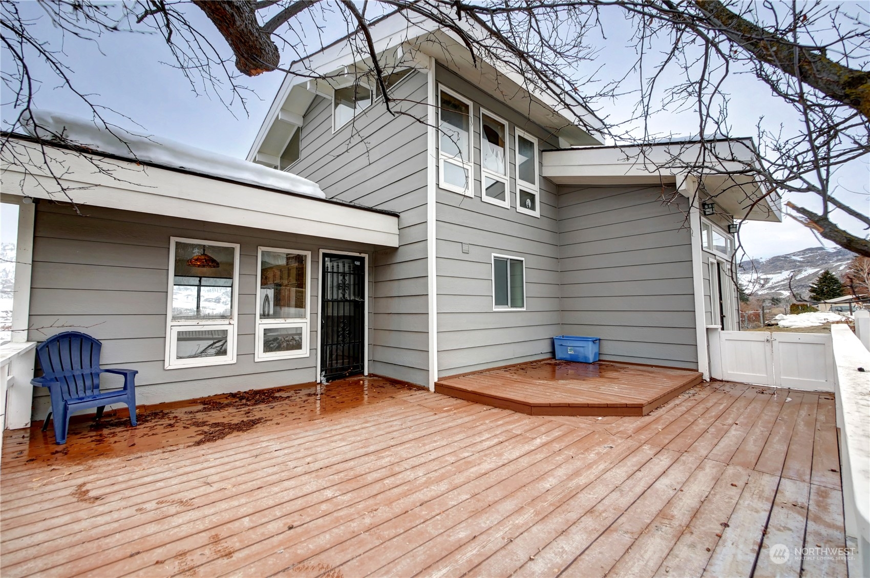 10 Sunrise Heights Road Malott, WA 98840 - Photo 13 of 40 a view of a house with pool and wooden floor