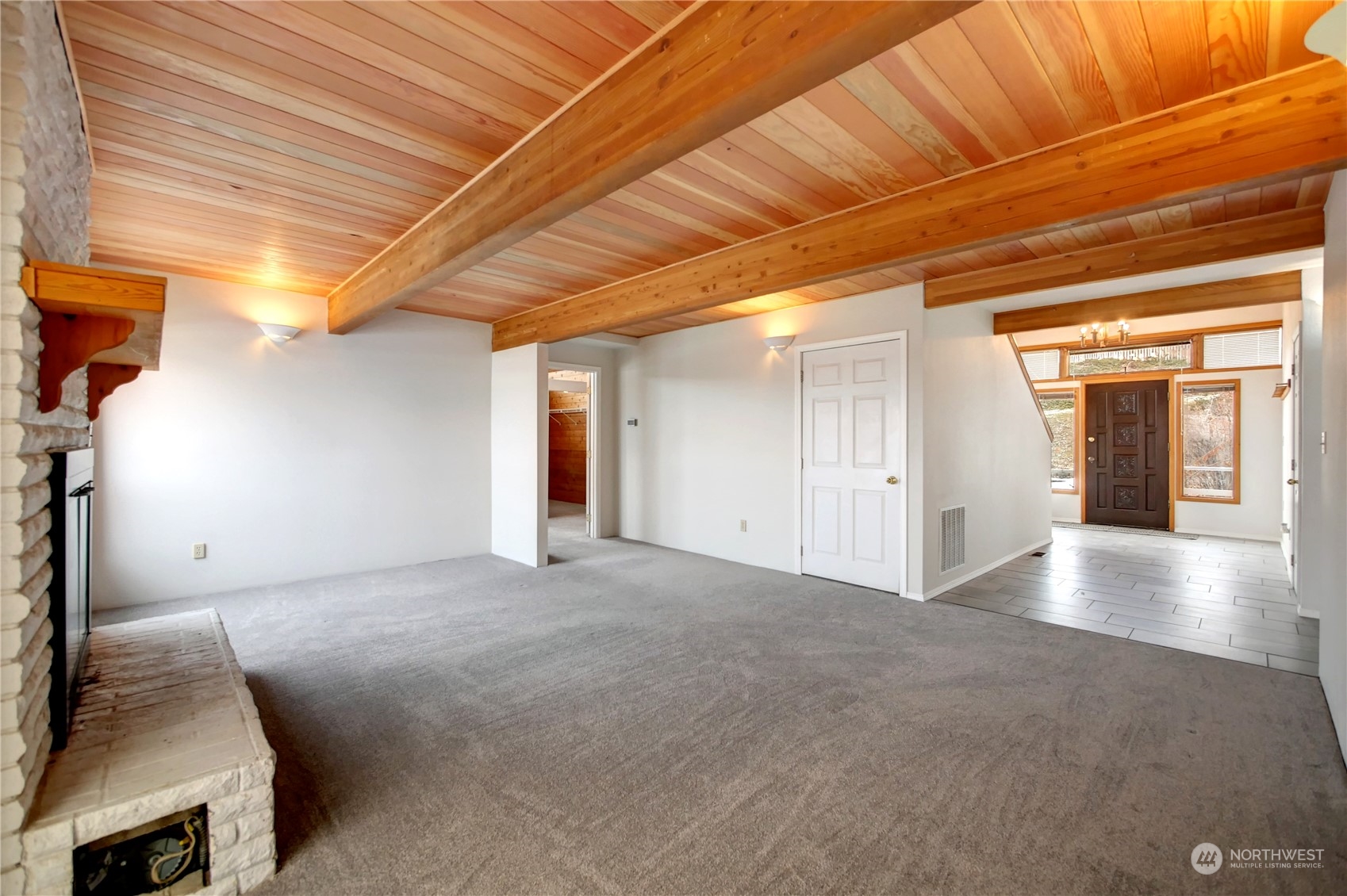 10 Sunrise Heights Road Malott, WA 98840 - Photo 24 of 40 a view of livingroom with an empty space