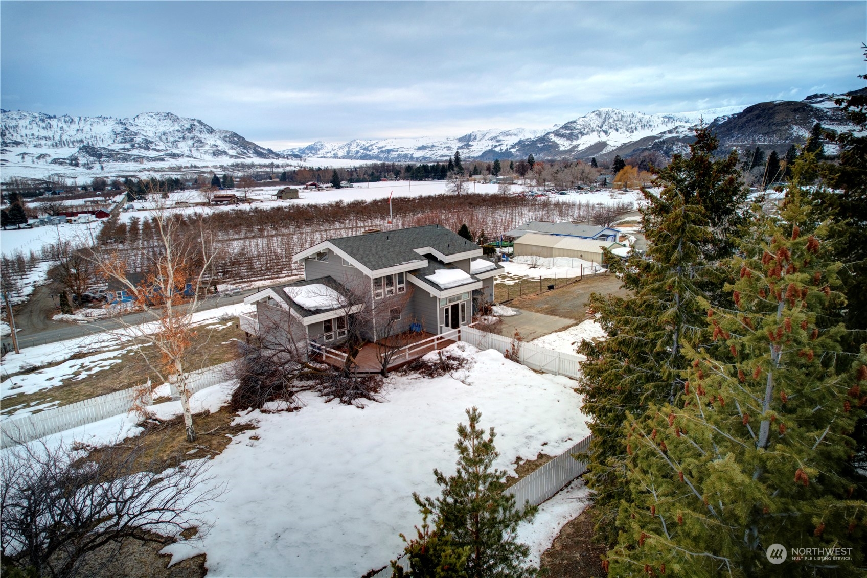 10 Sunrise Heights Road Malott, WA 98840 - Photo 6 of 40 a view of a lake