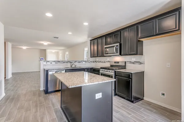 $1,695 | 11922 Sitio Plaines, San Antonio, TX 78254