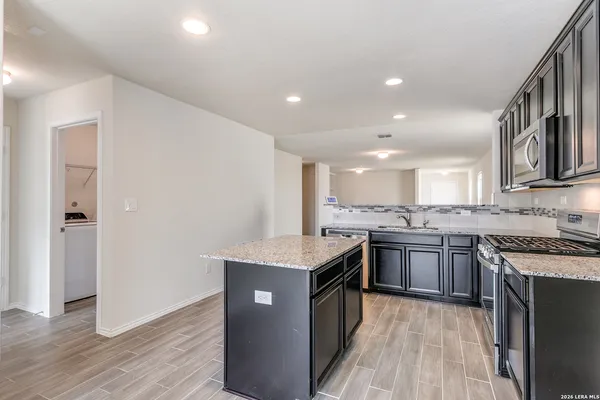 $1,695 | 11922 Sitio Plaines, San Antonio, TX 78254