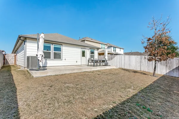 $1,695 | 11922 Sitio Plaines, San Antonio, TX 78254