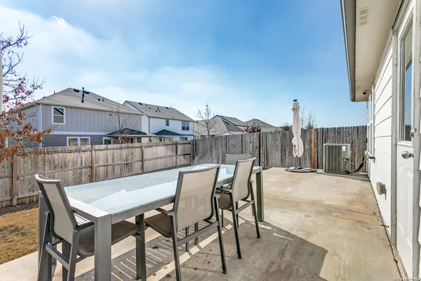 $1,695 | 11922 Sitio Plaines, San Antonio, TX 78254