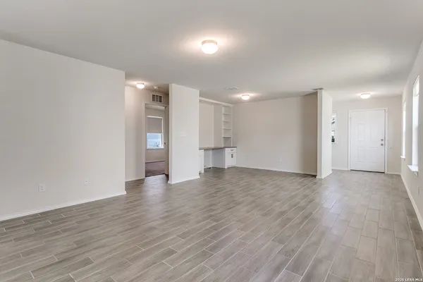 $1,695 | 11922 Sitio Plaines, San Antonio, TX 78254