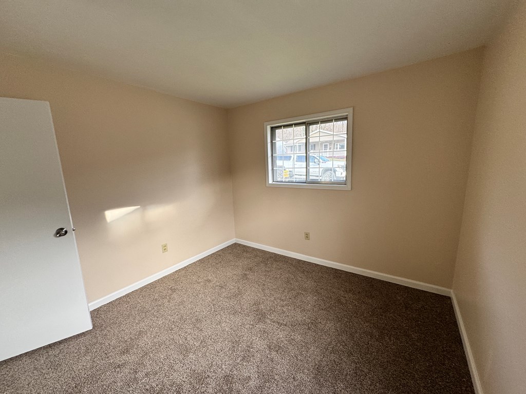 244 Rocca Way Franklin, PA 16323 - Photo 16 of 20 Gallery Image 16