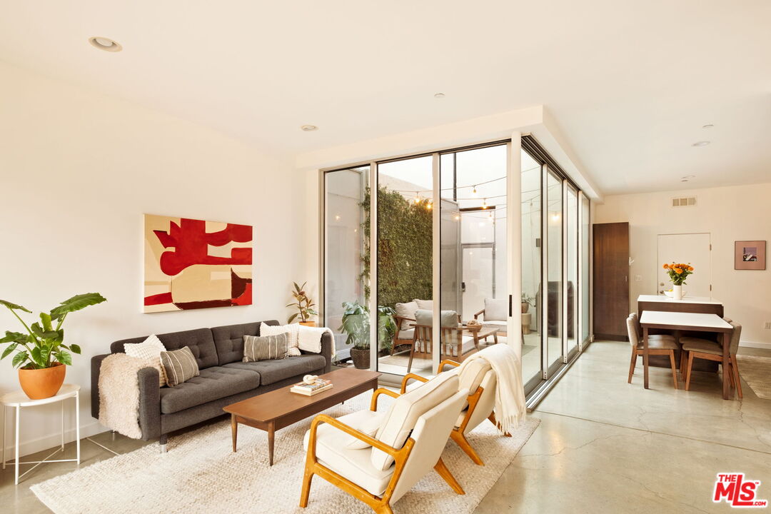 4270 Perlita Avenue Los Angeles, CA 90039 - Photo 13 of 40