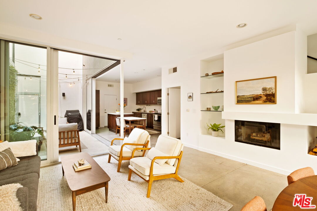 4270 Perlita Avenue Los Angeles, CA 90039 - Photo 16 of 40