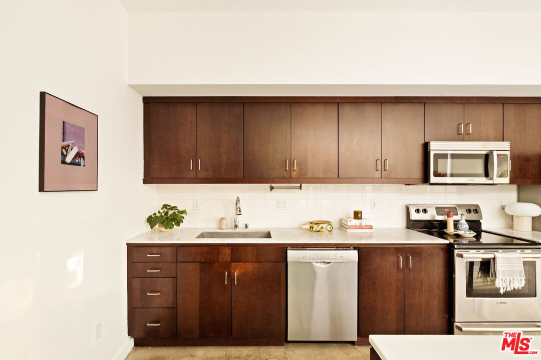 4270 Perlita Avenue Los Angeles, CA 90039 - Photo 21 of 40