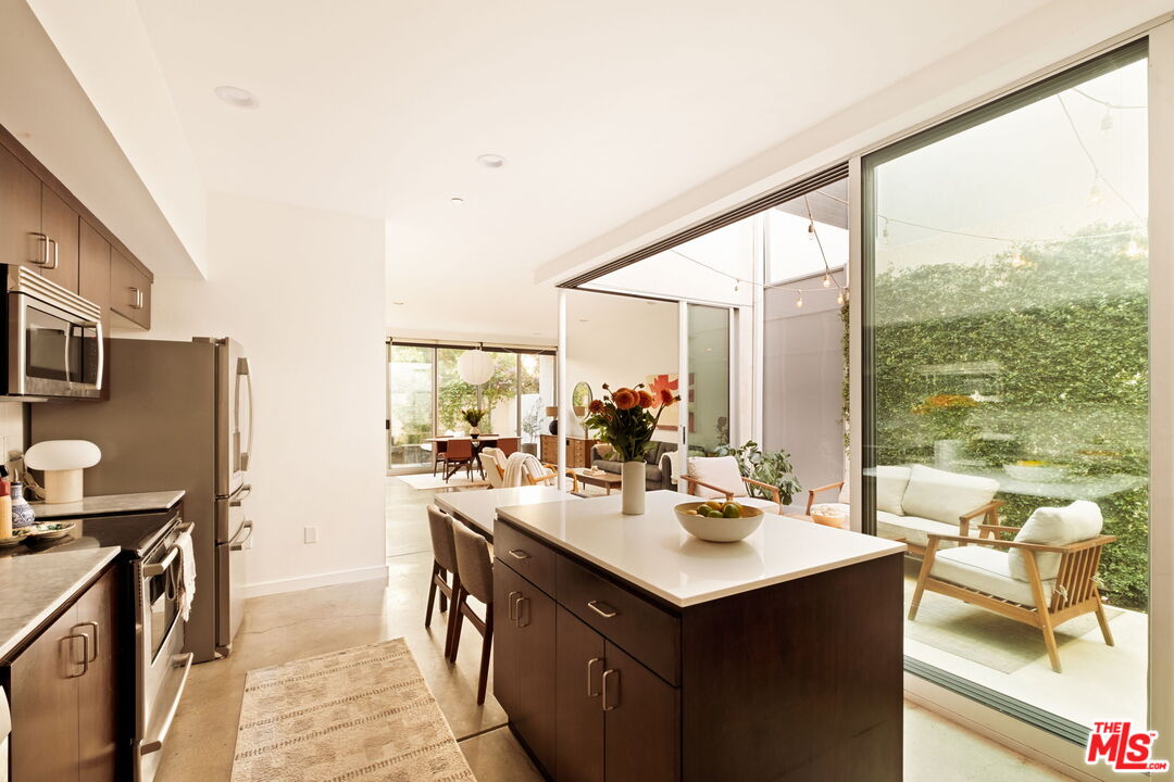 4270 Perlita Avenue Los Angeles, CA 90039 - Photo 22 of 40