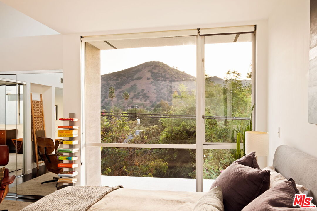 4270 Perlita Avenue Los Angeles, CA 90039 - Photo 26 of 40