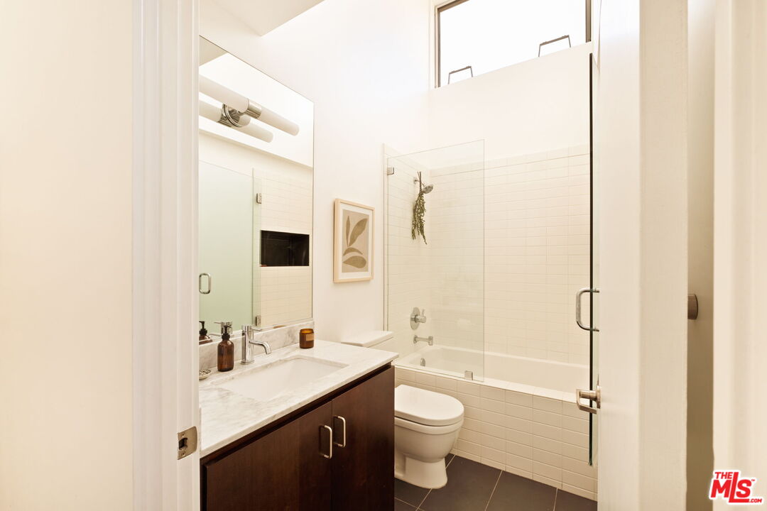 4270 Perlita Avenue Los Angeles, CA 90039 - Photo 32 of 40