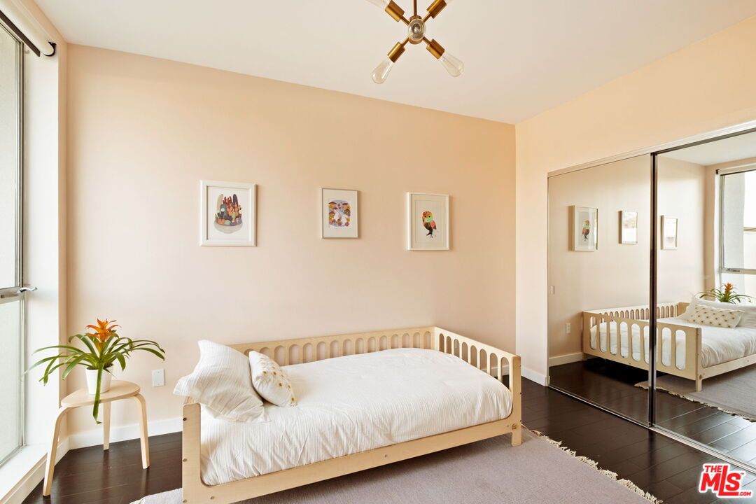 4270 Perlita Avenue Los Angeles, CA 90039 - Photo 34 of 40