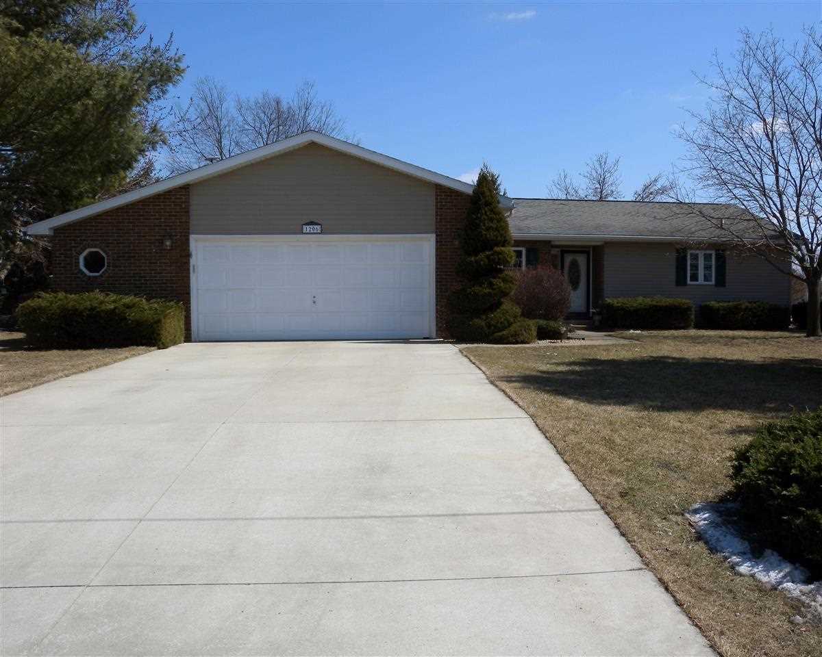 1206 North Riverwood Ranch Road Warsaw, IN 46580 - Photo 1 of 30 Gallery Image 1