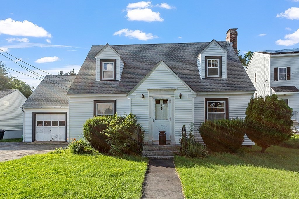 2 Arnold Road Worcester, MA 01607 - Photo 1 of 24 Gallery Image 1