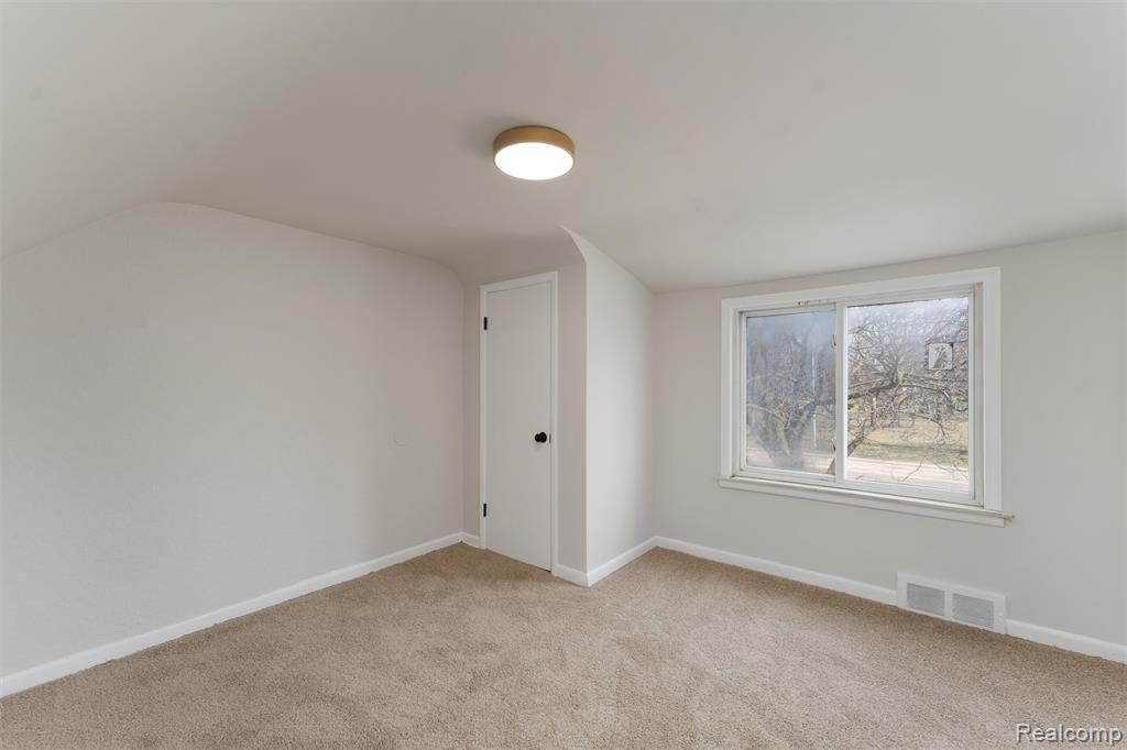 917 North Perry Street Pontiac, MI 48340 - Photo 25 of 37