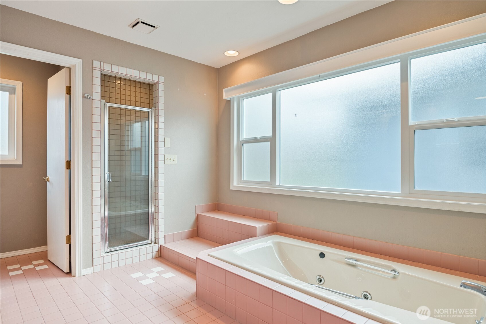 2405 Maple Street Longview, WA 98632 - Photo 18 of 37 Gallery Image 18