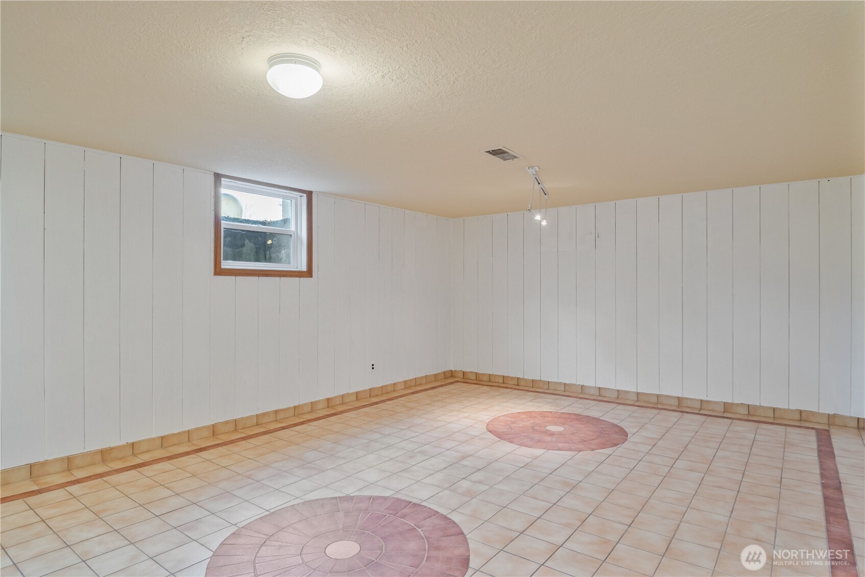 2405 Maple Street Longview, WA 98632 - Photo 23 of 37 Gallery Image 23