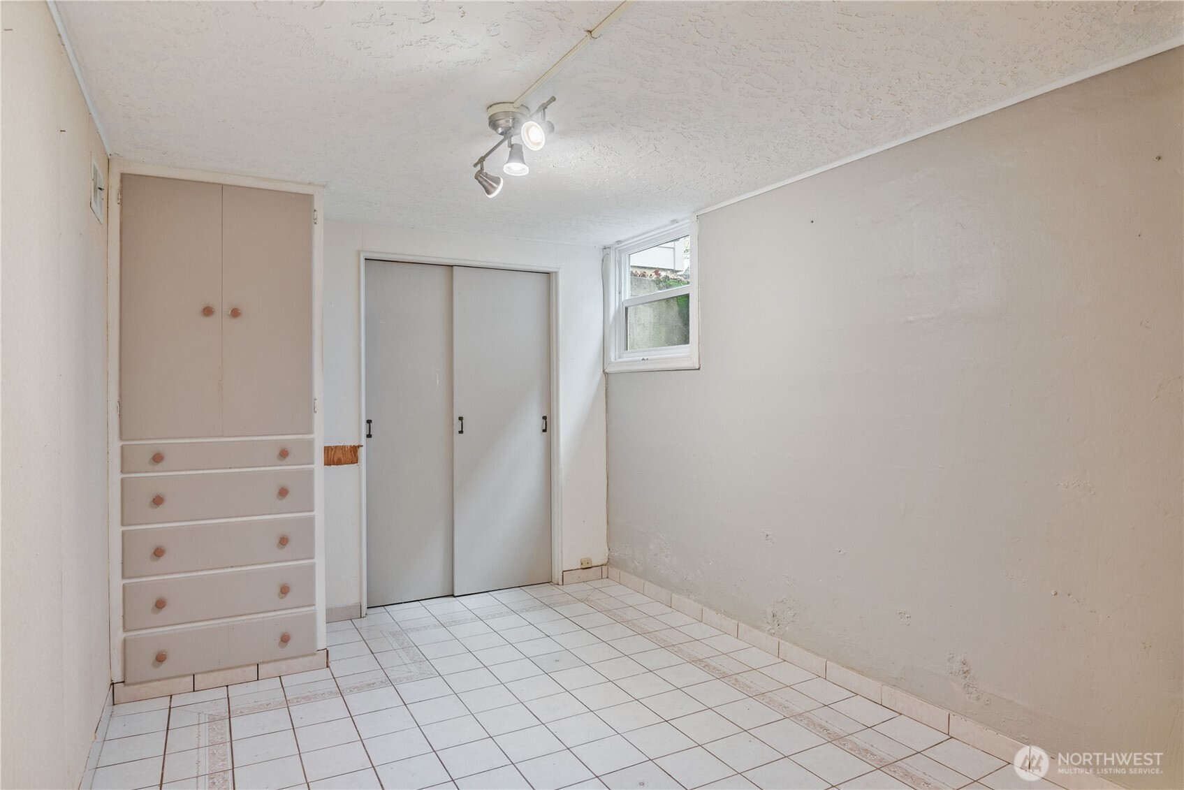2405 Maple Street Longview, WA 98632 - Photo 25 of 37 Gallery Image 25