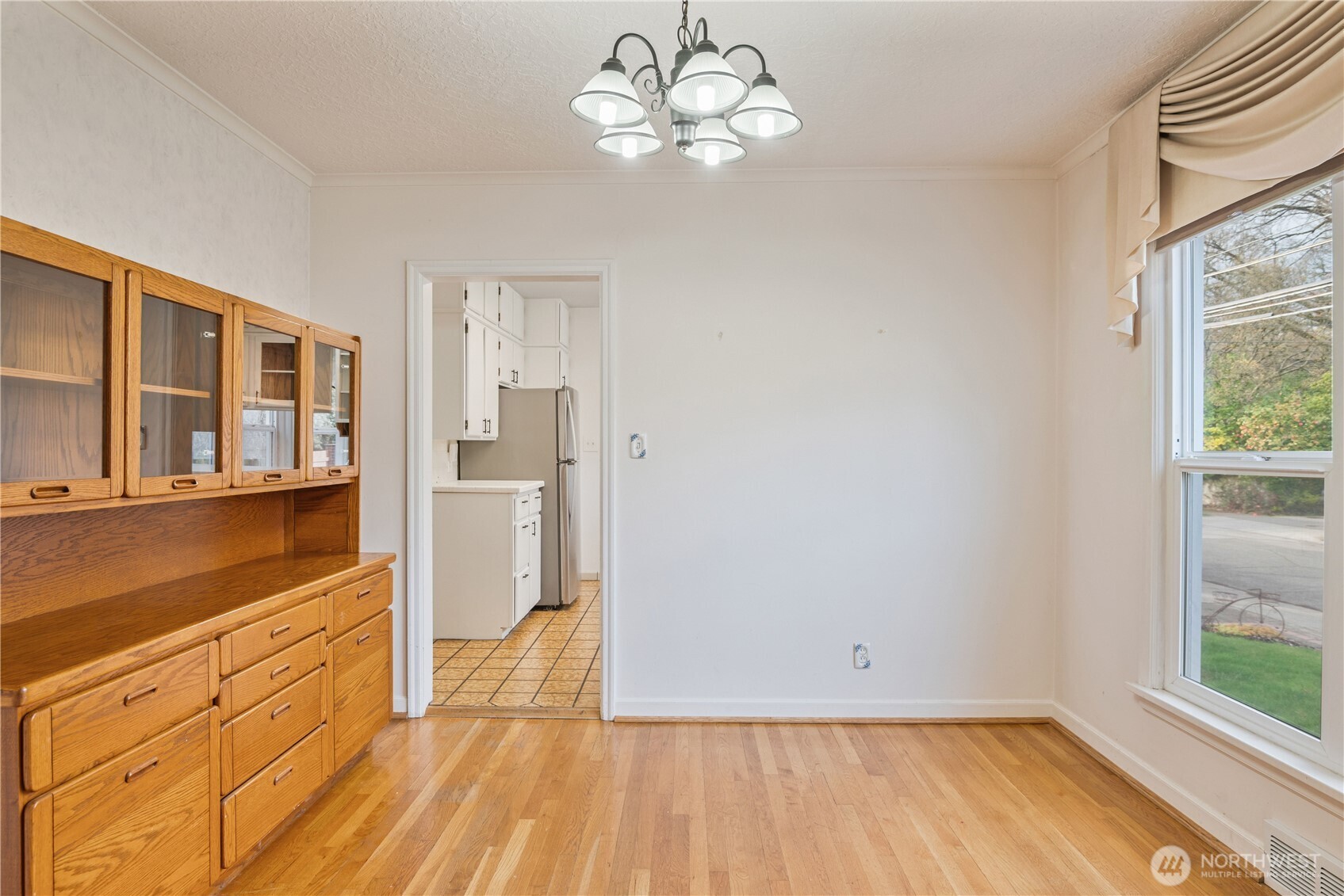 2405 Maple Street Longview, WA 98632 - Photo 10 of 37 Gallery Image 10