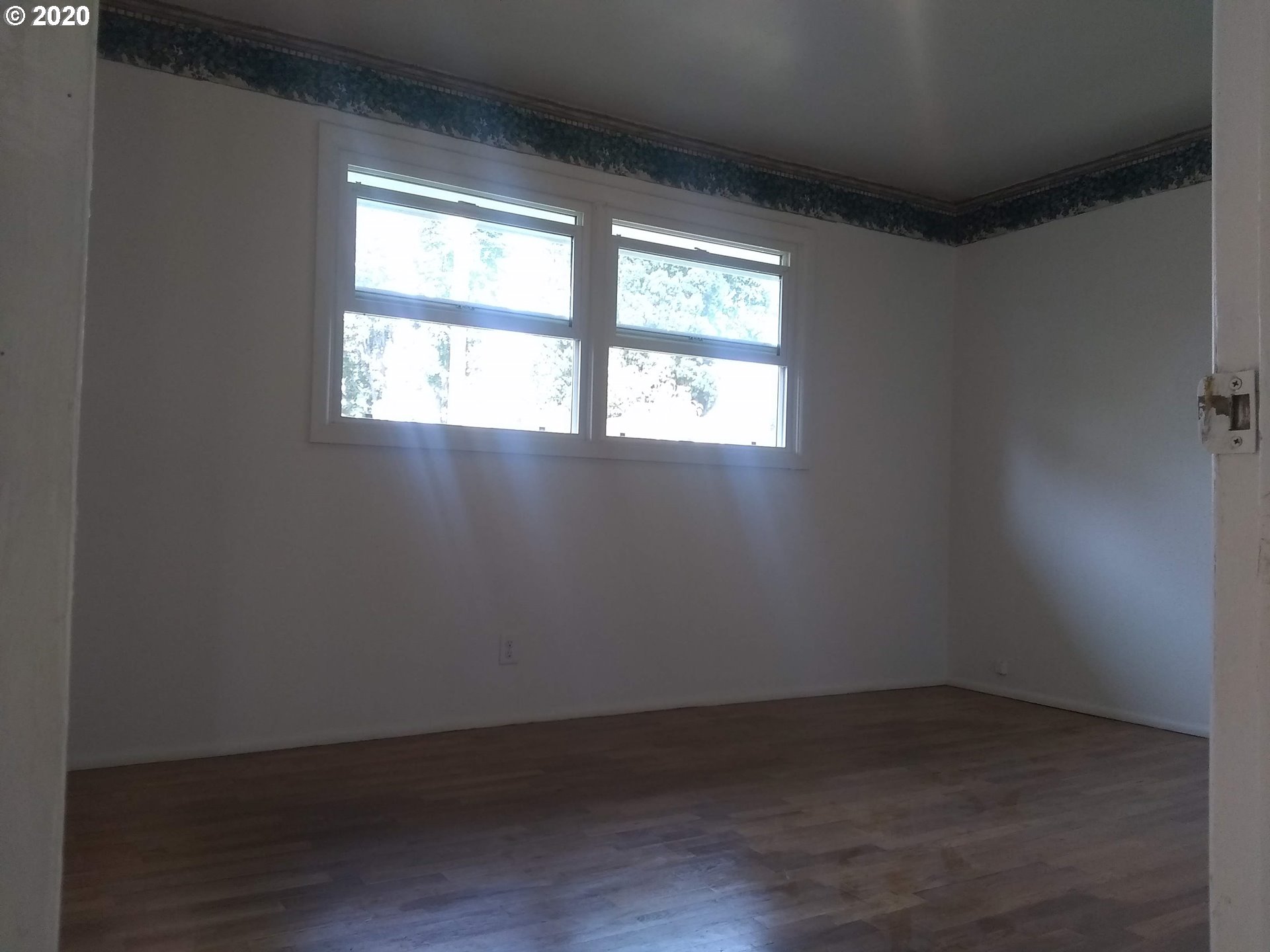 1095 F Street Springfield, OR 97477 - Photo 18 of 30