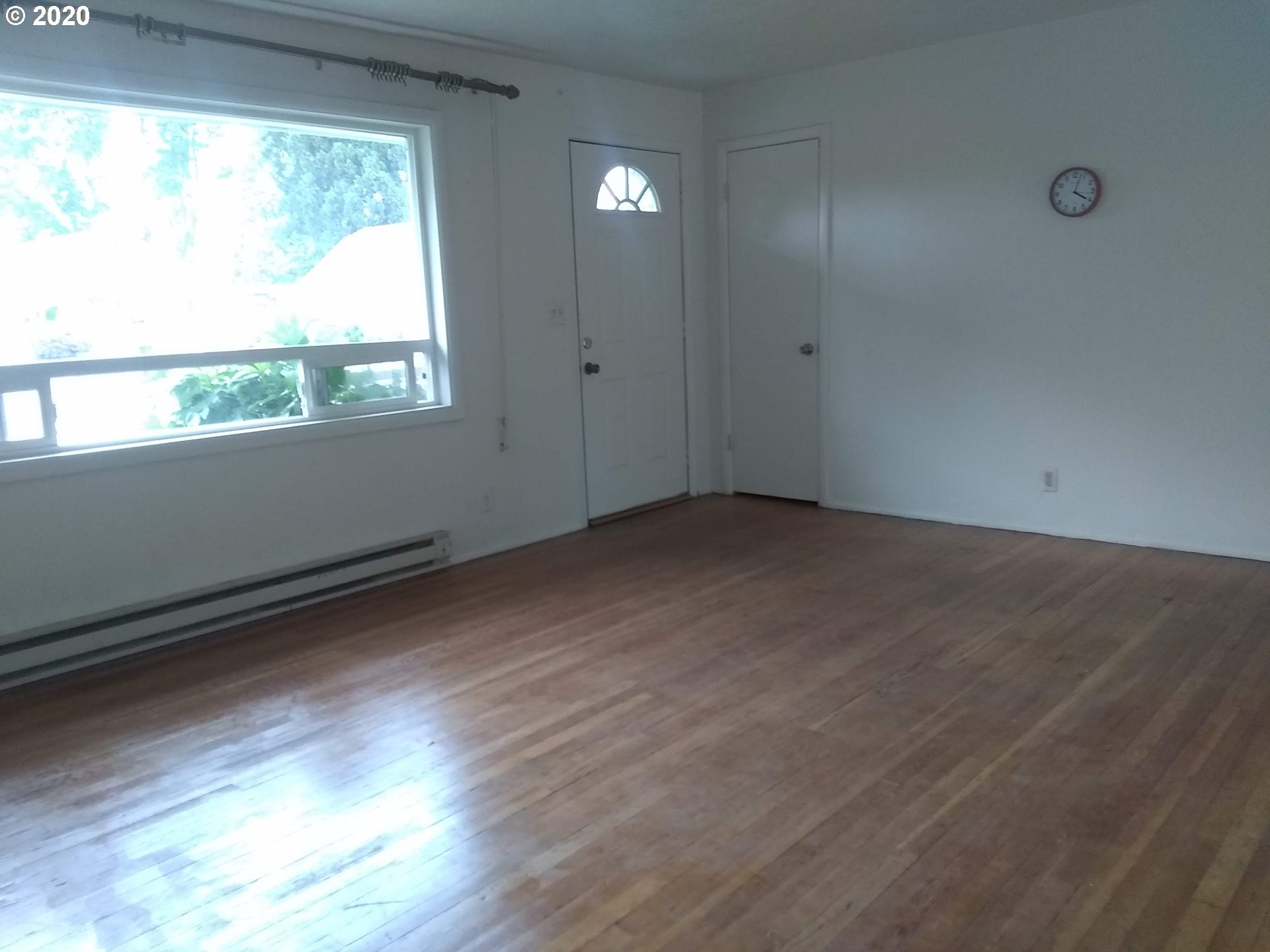1095 F Street Springfield, OR 97477 - Photo 3 of 30