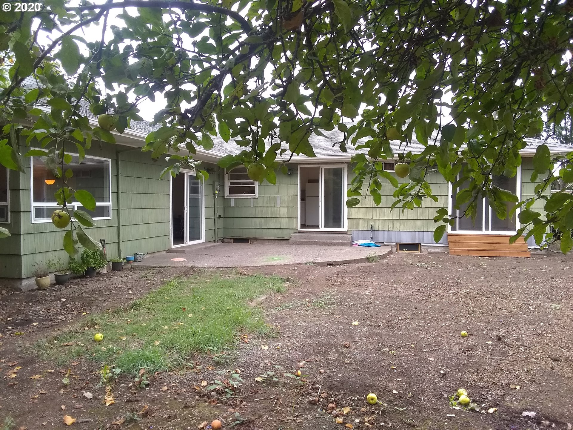 1095 F Street Springfield, OR 97477 - Photo 28 of 30