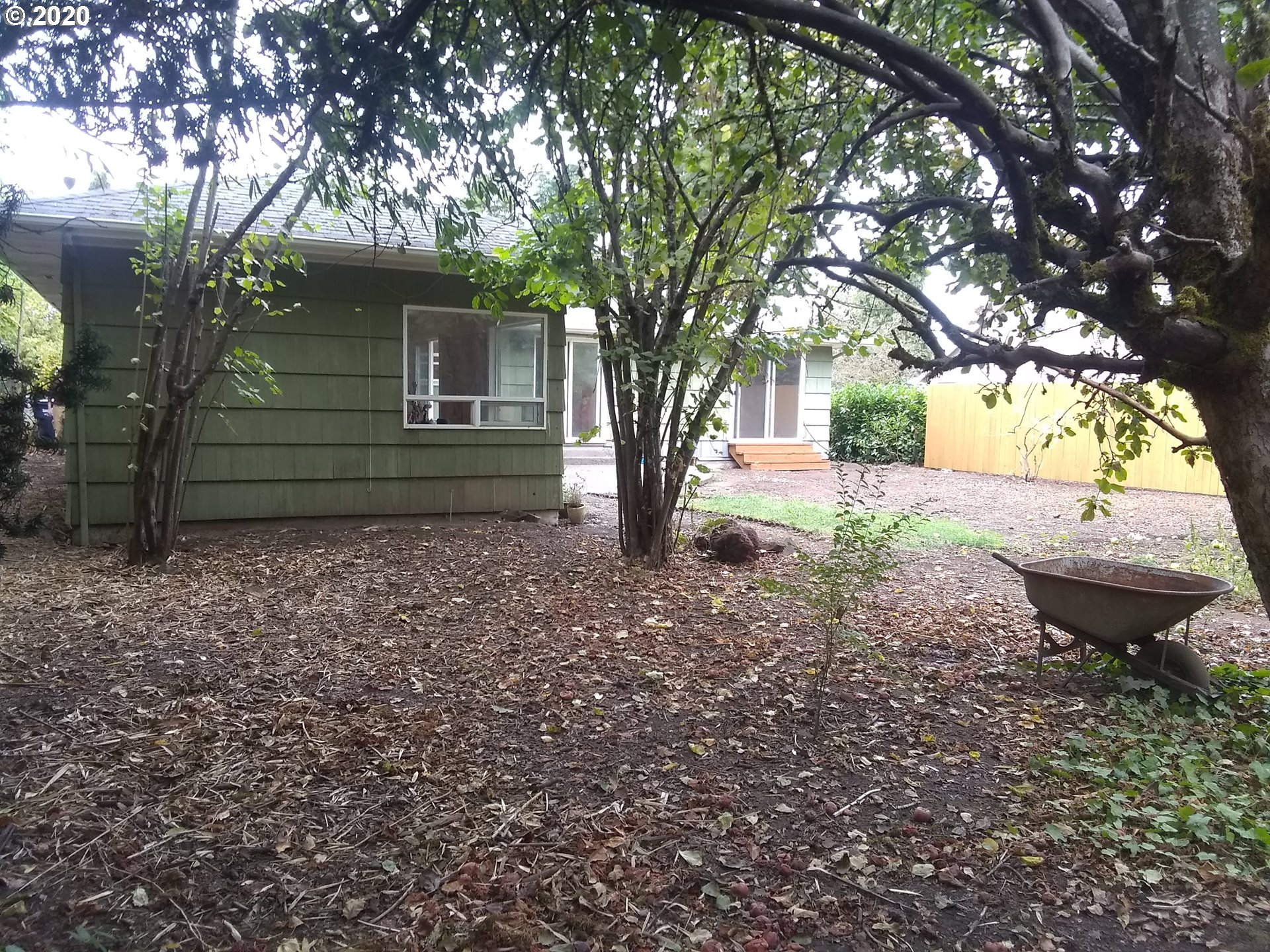 1095 F Street Springfield, OR 97477 - Photo 29 of 30