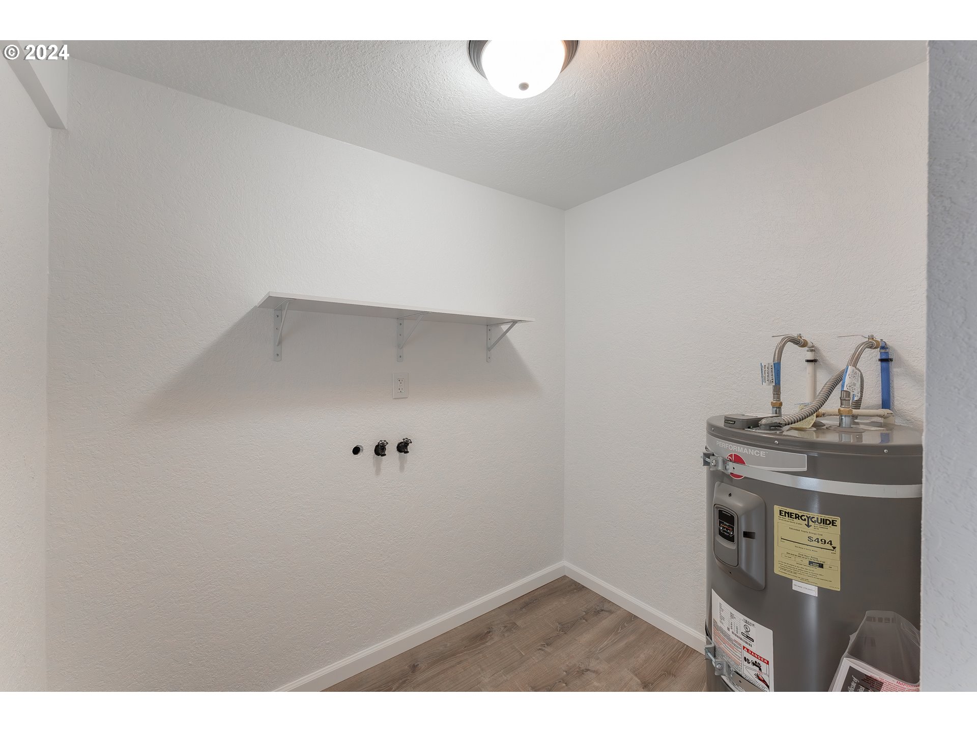 754 Glenbrook Loop Road Riddle, OR 97469 - Photo 27 of 45 a view of a closet