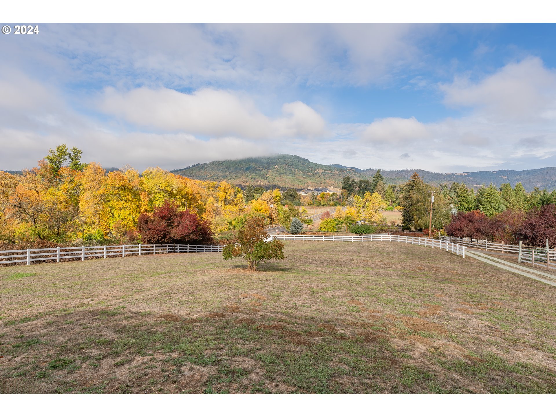 754 Glenbrook Loop Road Riddle, OR 97469 - Photo 34 of 45 a view of an ocean view