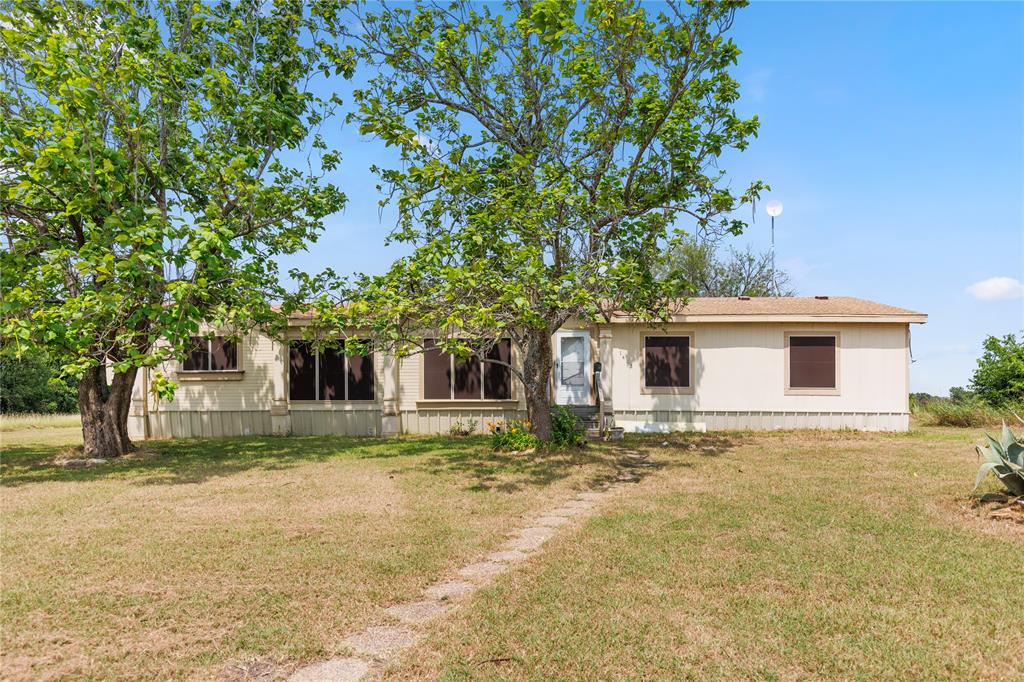 1413 Water Well Road Lorena, TX 76655 - Photo 6 of 22