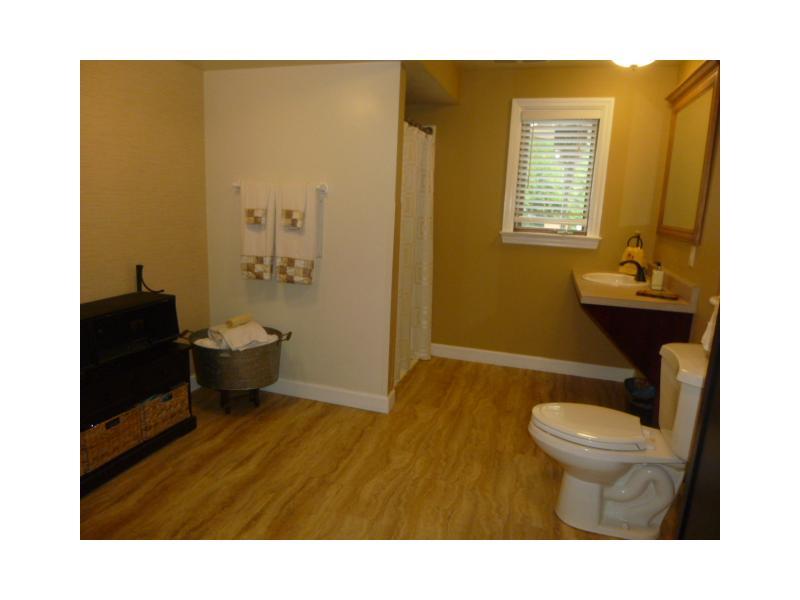415 Gass Road Wexford, PA 15090 - Photo 12 of 25 Full Bath. MAIN FLOOR FULL BATH