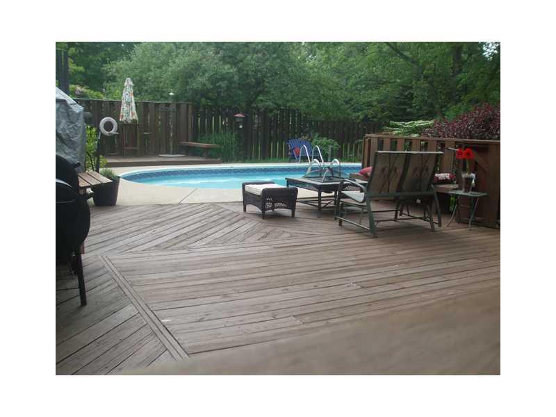 415 Gass Road Wexford, PA 15090 - Photo 20 of 25 Swimming Pool/Hot Tub/Sauna.