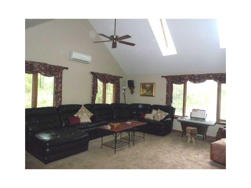 415 Gass Road Wexford, PA 15090 - Photo 7 of 25 Great Room.