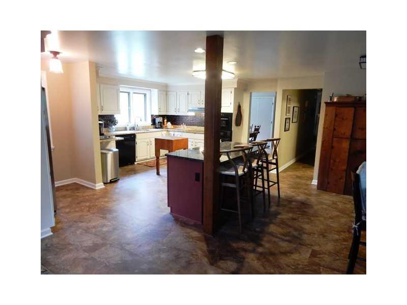 415 Gass Road Wexford, PA 15090 - Photo 10 of 25 Kitchen.