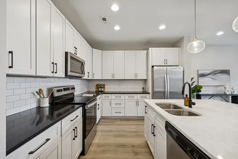 $429,999 | 2059 Oakwood Avenue, Nashville, TN 37207