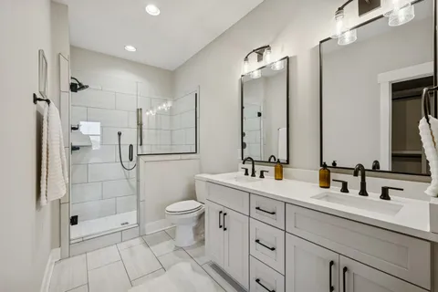 $429,999 | 2059 Oakwood Avenue, Nashville, TN 37207