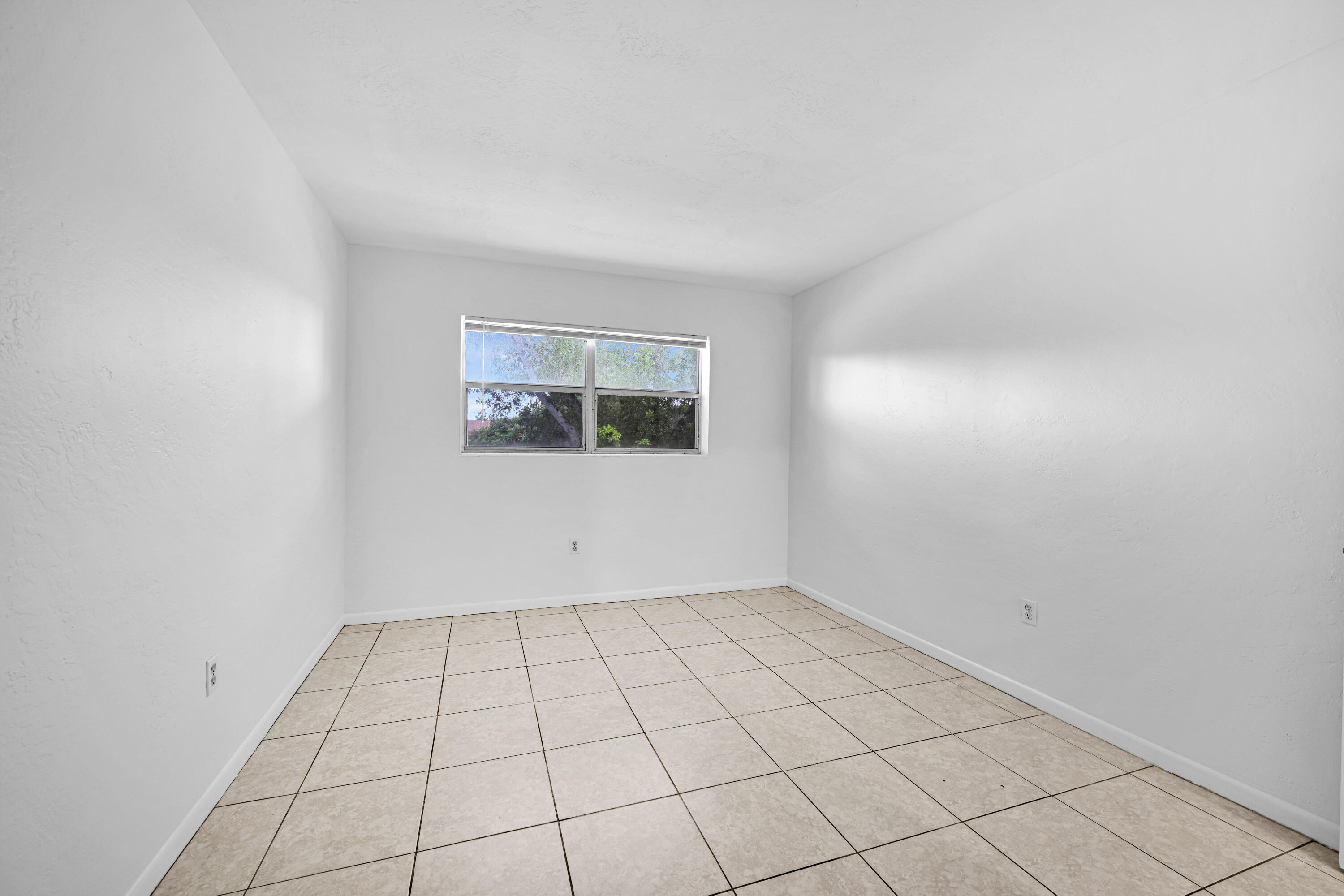 199 Southwest 15th Street, Unit 3 Boca Raton, FL 33432 - Photo 17 of 30 IMG_9945