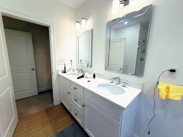 $719,000 | 16 Taylor Drive, Unit 1010, Reading, MA 01867