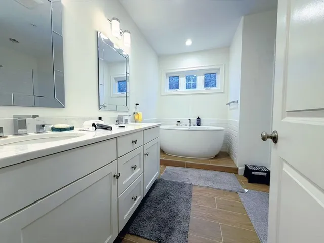 $719,000 | 16 Taylor Drive, Unit 1010, Reading, MA 01867