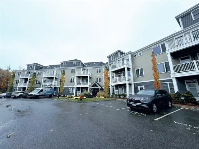 $719,000 | 16 Taylor Drive, Unit 1010, Reading, MA 01867