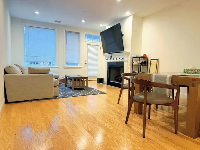 $719,000 | 16 Taylor Drive, Unit 1010, Reading, MA 01867