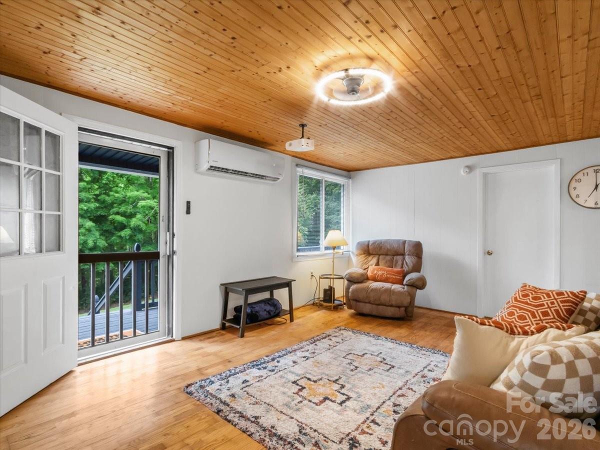 352 Jakes Branch Road Spruce Pine, NC 28777 - Photo 5 of 31