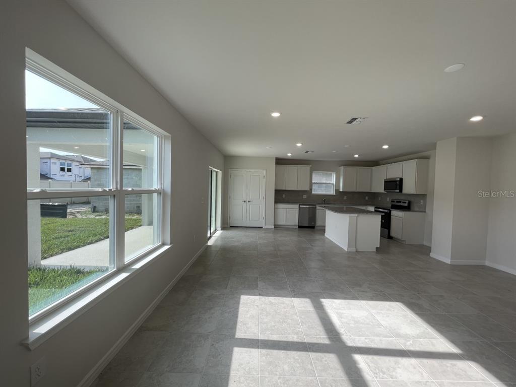 9469 Rally Spring Loop Wesley Chapel, FL 33545 - Photo 8 of 24 Gallery Image 8