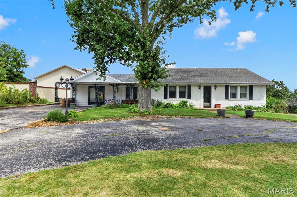 5512 Kerth Road St. Louis, MO 63128 - Photo 1 of 29 Gallery Image 1