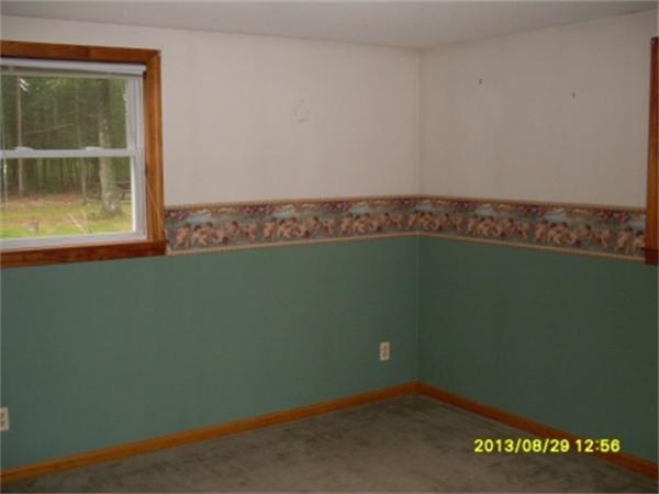 730 N Road Westfield, MA 01085 - Photo 8 of 10 an empty room with a window