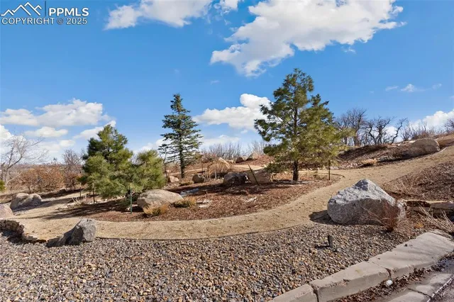 a view of a parking space