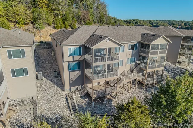 $715,000 | 201 Waterford Circle, Unit 201, Eldon, MO 65026